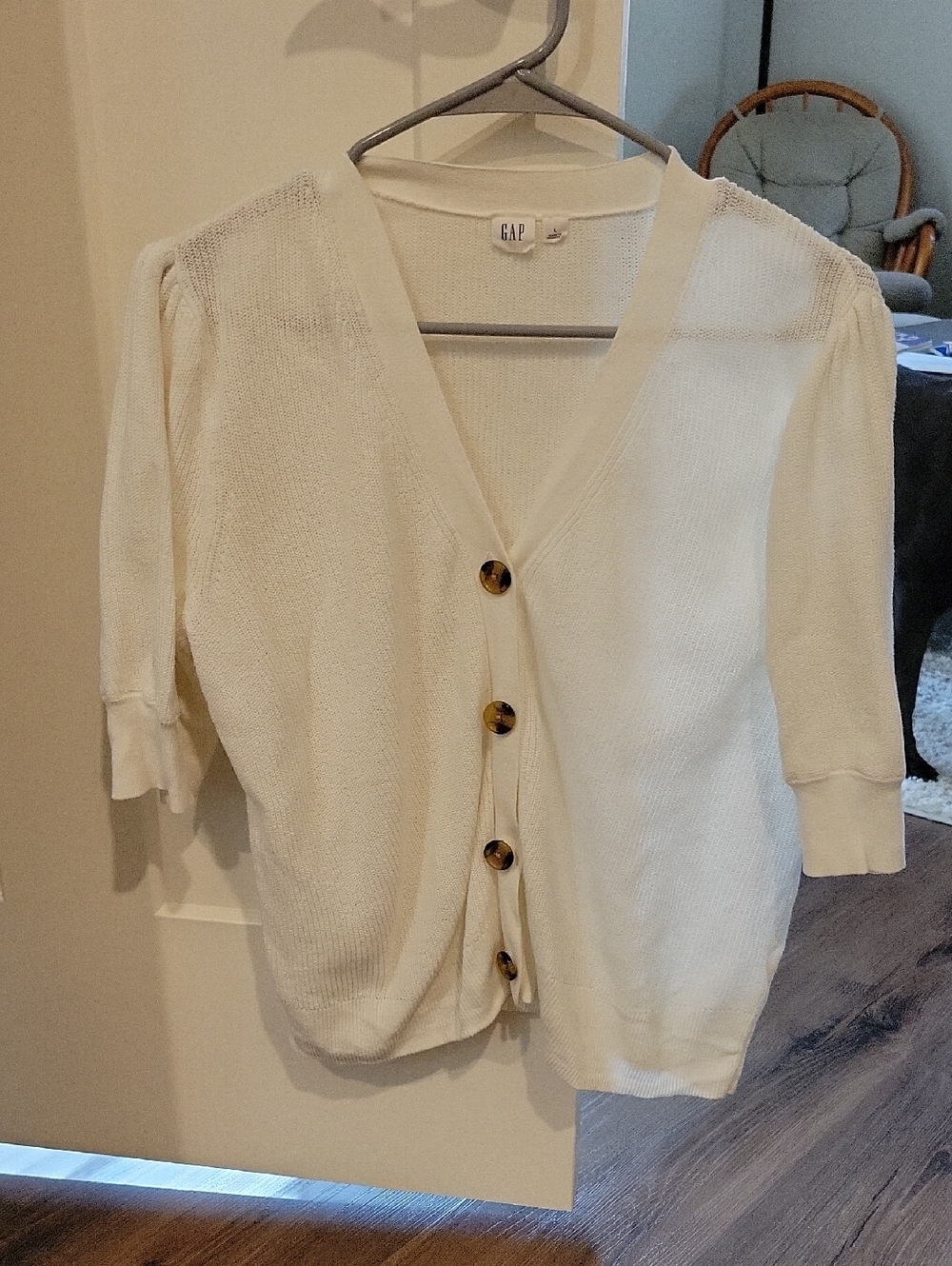 GAP Cream Button-Front V-Neck Cardigan